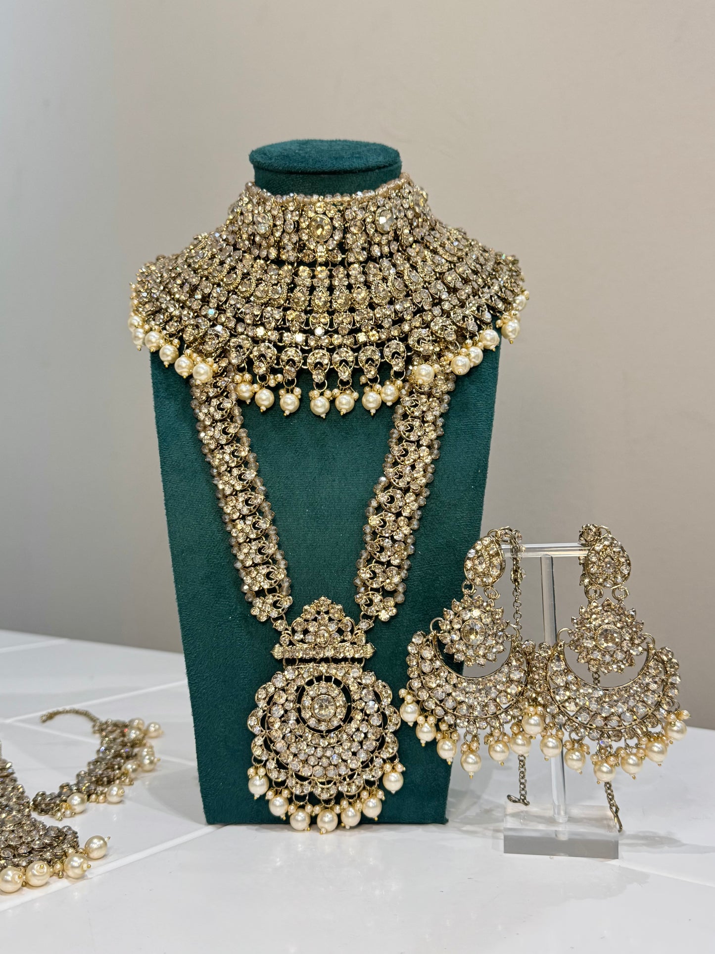 Gold Bridal Jewellery Set