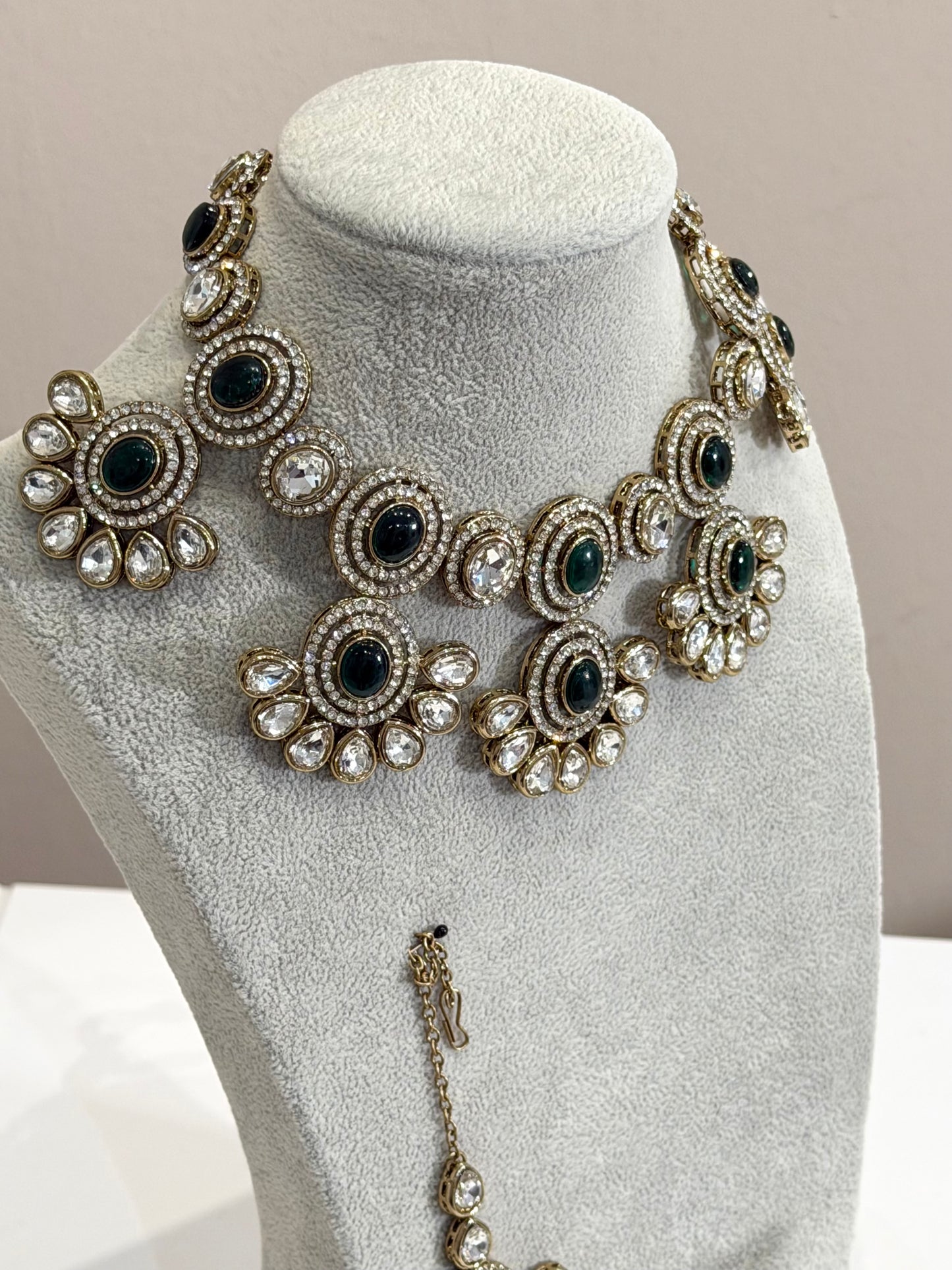 Traditionelles American Diamon Kundan Jewellery Set - 4 Colours