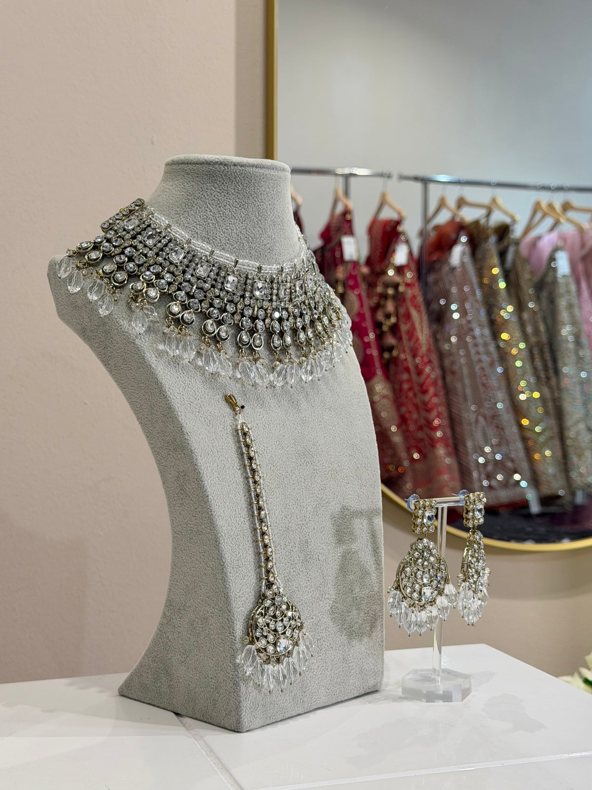 Translucent / Gold Jewellery Set