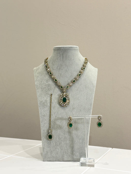 Traditionelles American Diamon Kundan Jewellery Set - 3 Colours