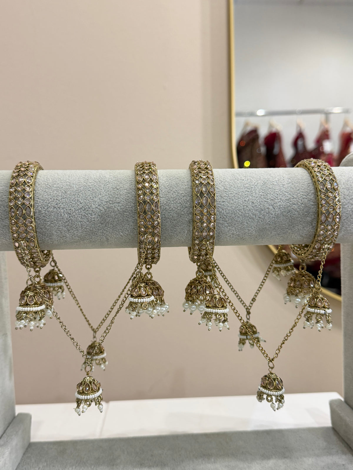 Gold Joint hanging Jhumka bangles-4er-set--J4