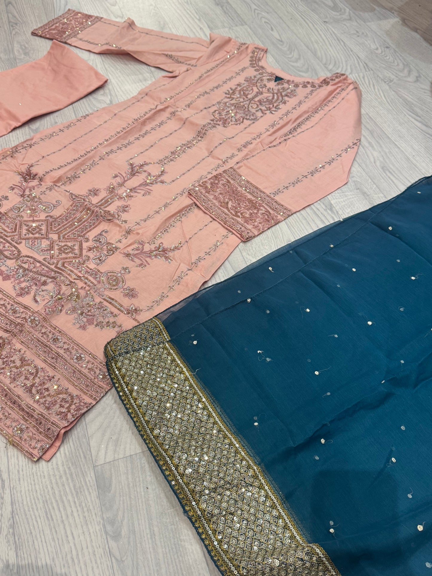 HSS-260 - Heeras Suit