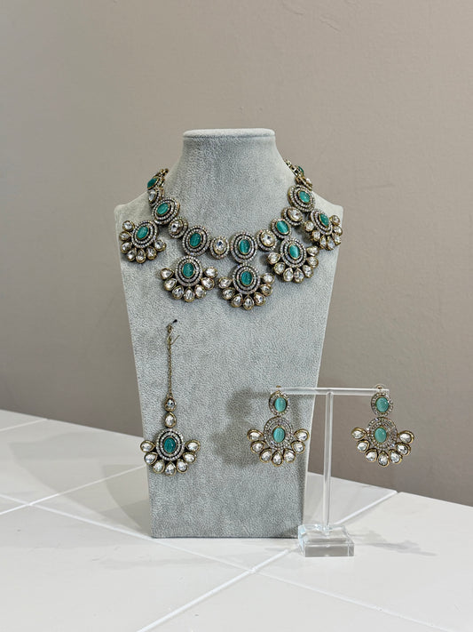 Traditionelles American Diamon Kundan Jewellery Set - 4 Colours