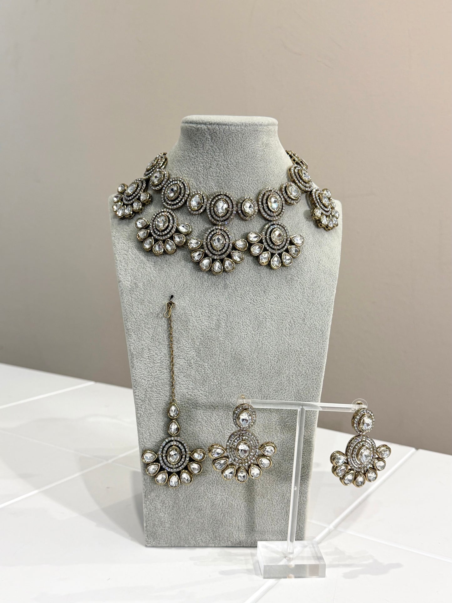 Traditionelles American Diamon Kundan Jewellery Set - 4 Colours
