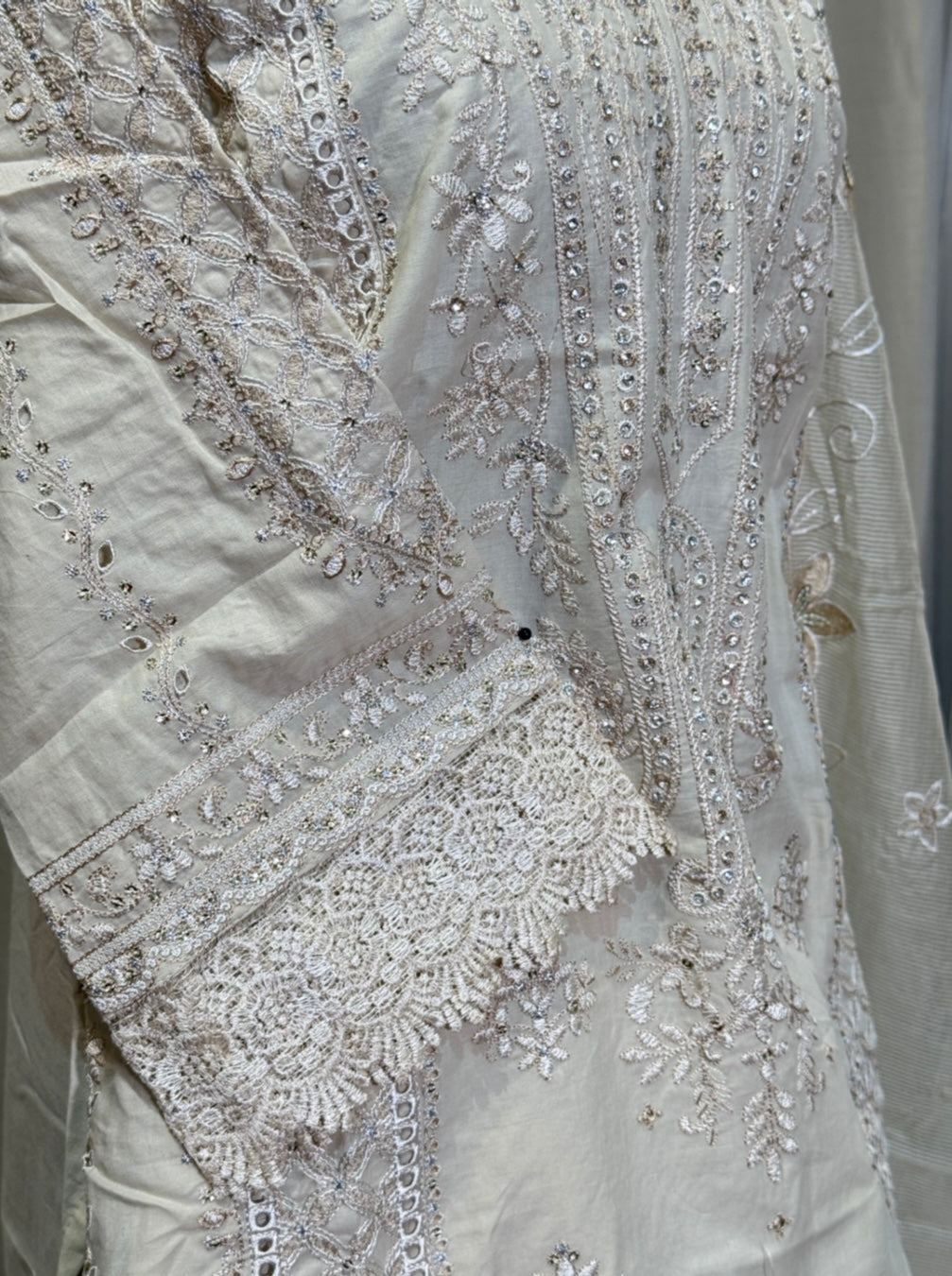 Embroidered Cotton Suit 15
