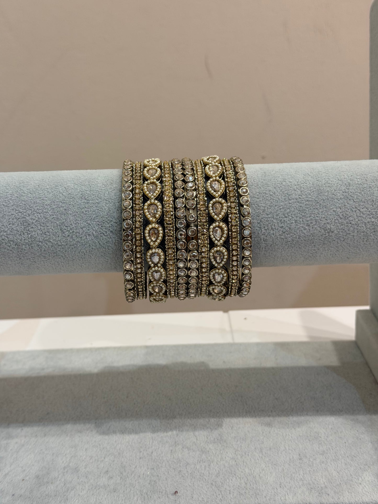 Antik Gold Metal Bangle-  (10-teilig)