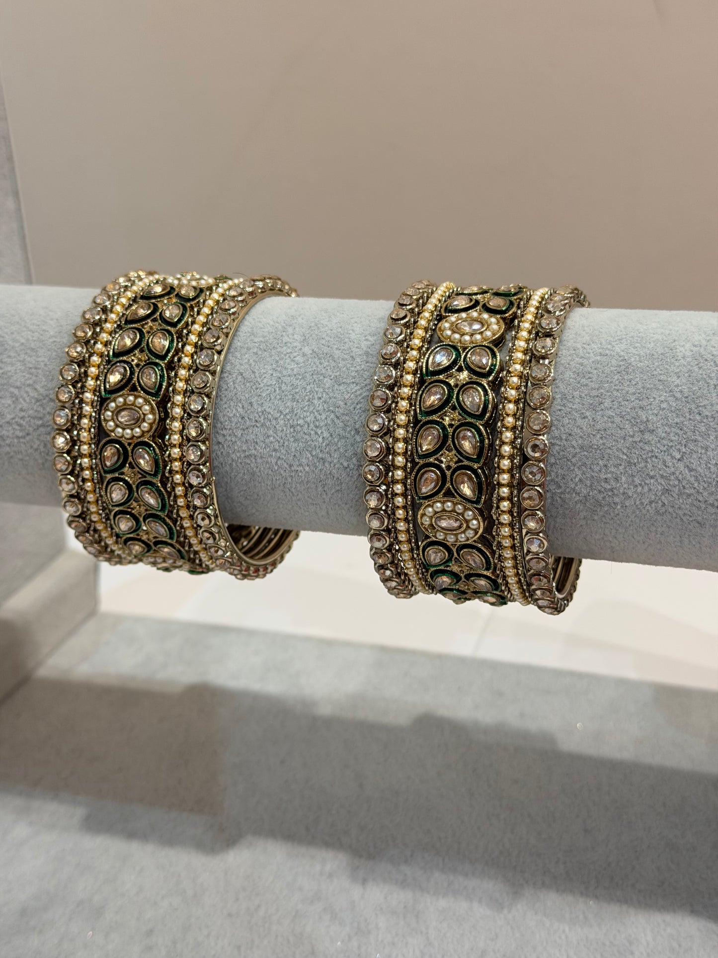 Antik Gold/ Green Metal Bangle-  (10-teilig)