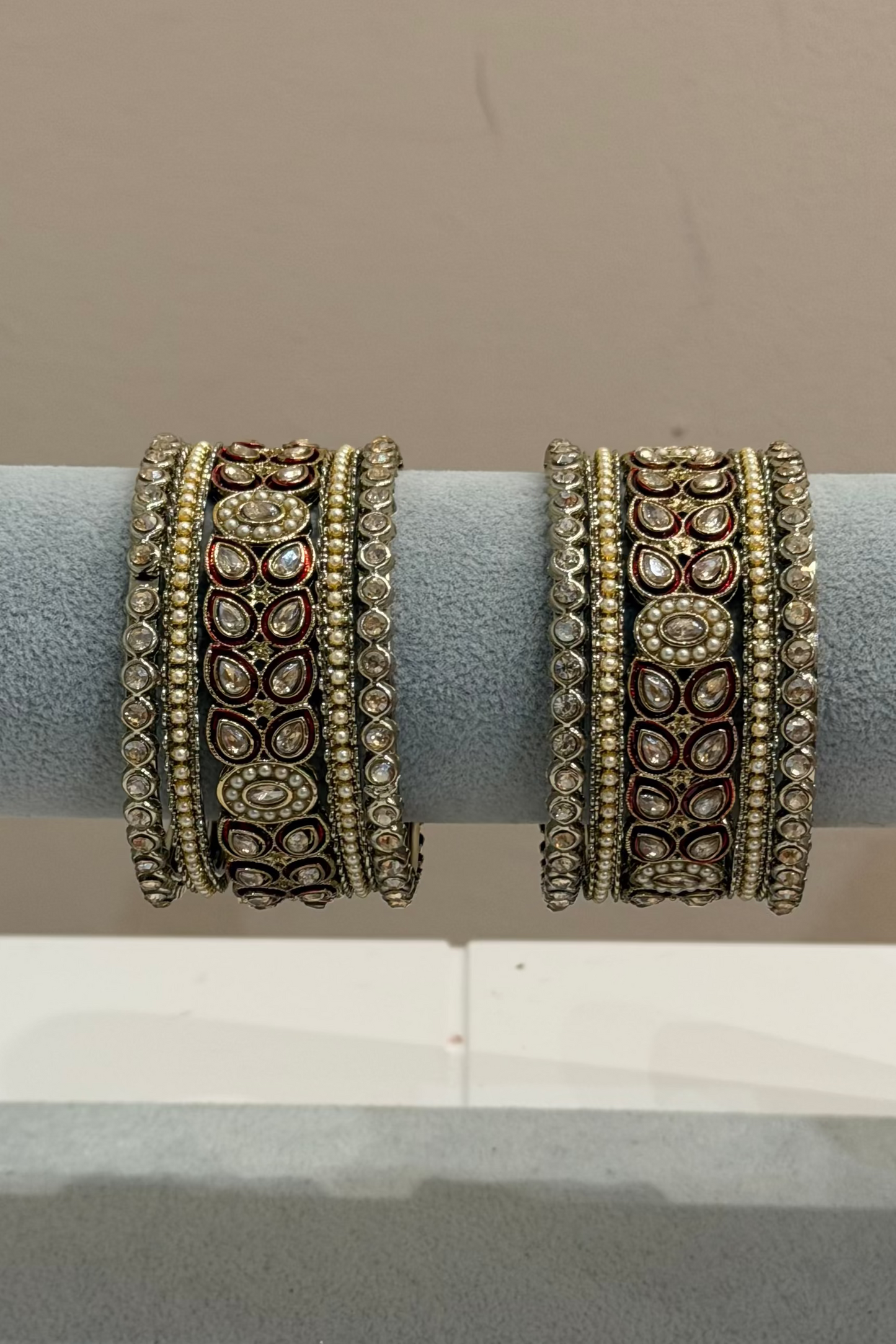 Antik Gold/ Red Metal Bangle-  (10-teilig)