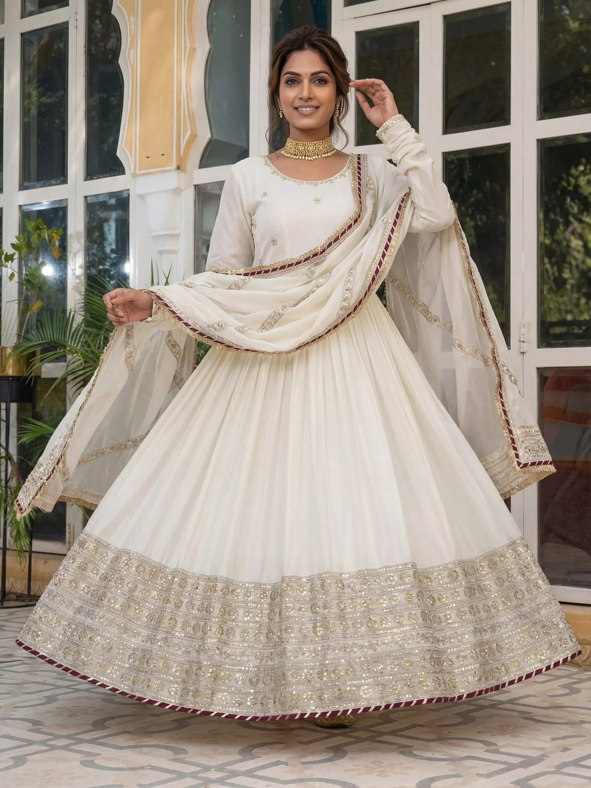 Elegantes Weißes Georgette Anarkali
