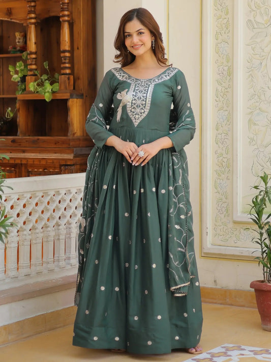 Elegantes Grünes Georgette Anarkali