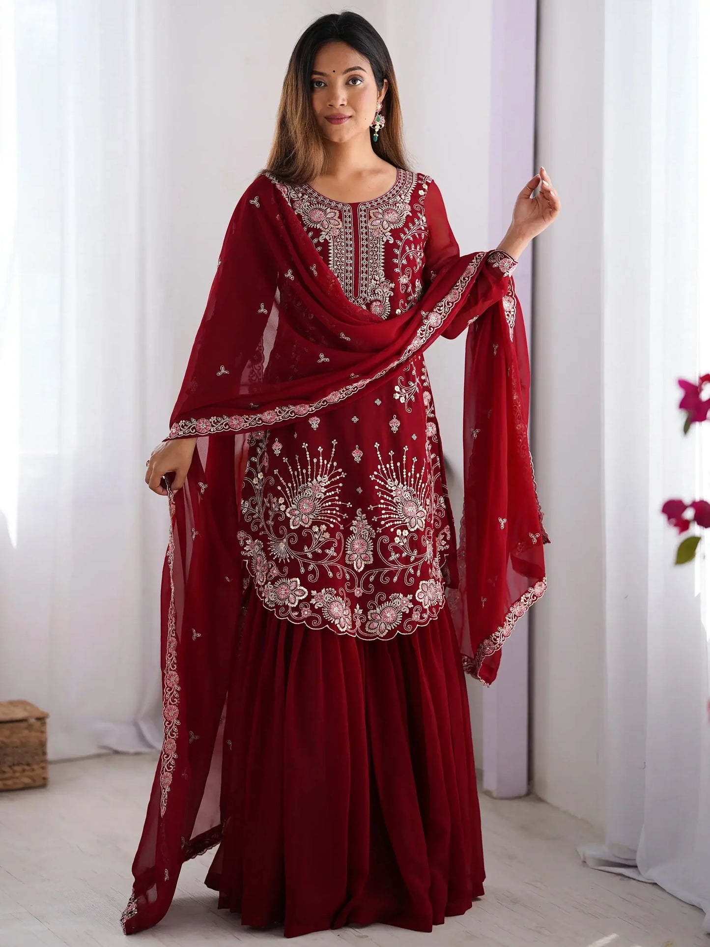 Elegantes Rotes Georgette Sharara-Set