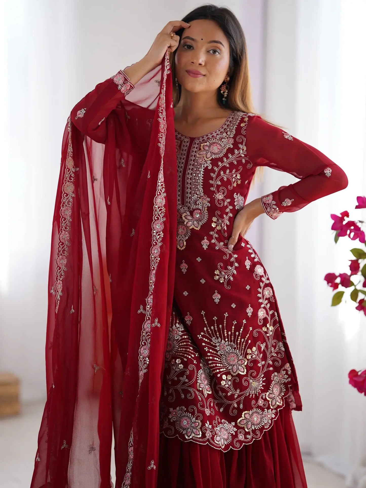 Elegantes Rotes Georgette Sharara-Set