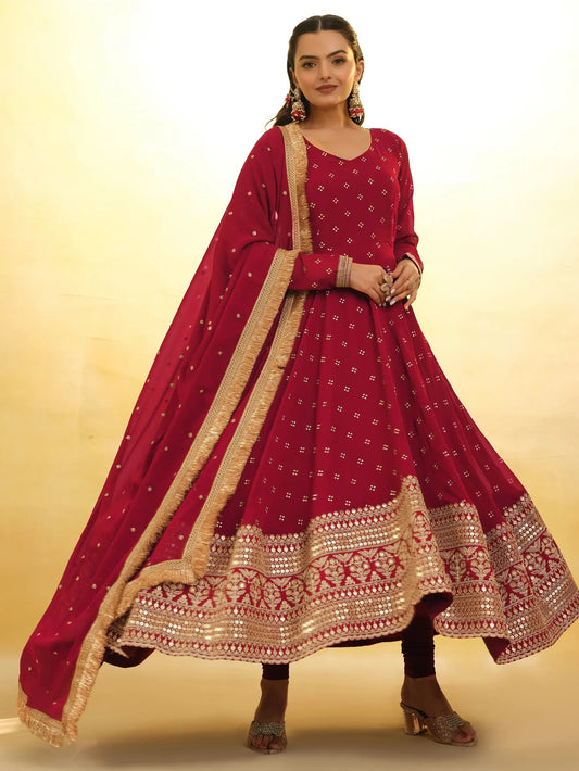 Rotes Georgette-Salwar-Set mit feiner Stickerei, Pailletten und Designer-Spitze, inklusive Hose und Dupatta – festliches Damenoutfit für Hochzeiten.