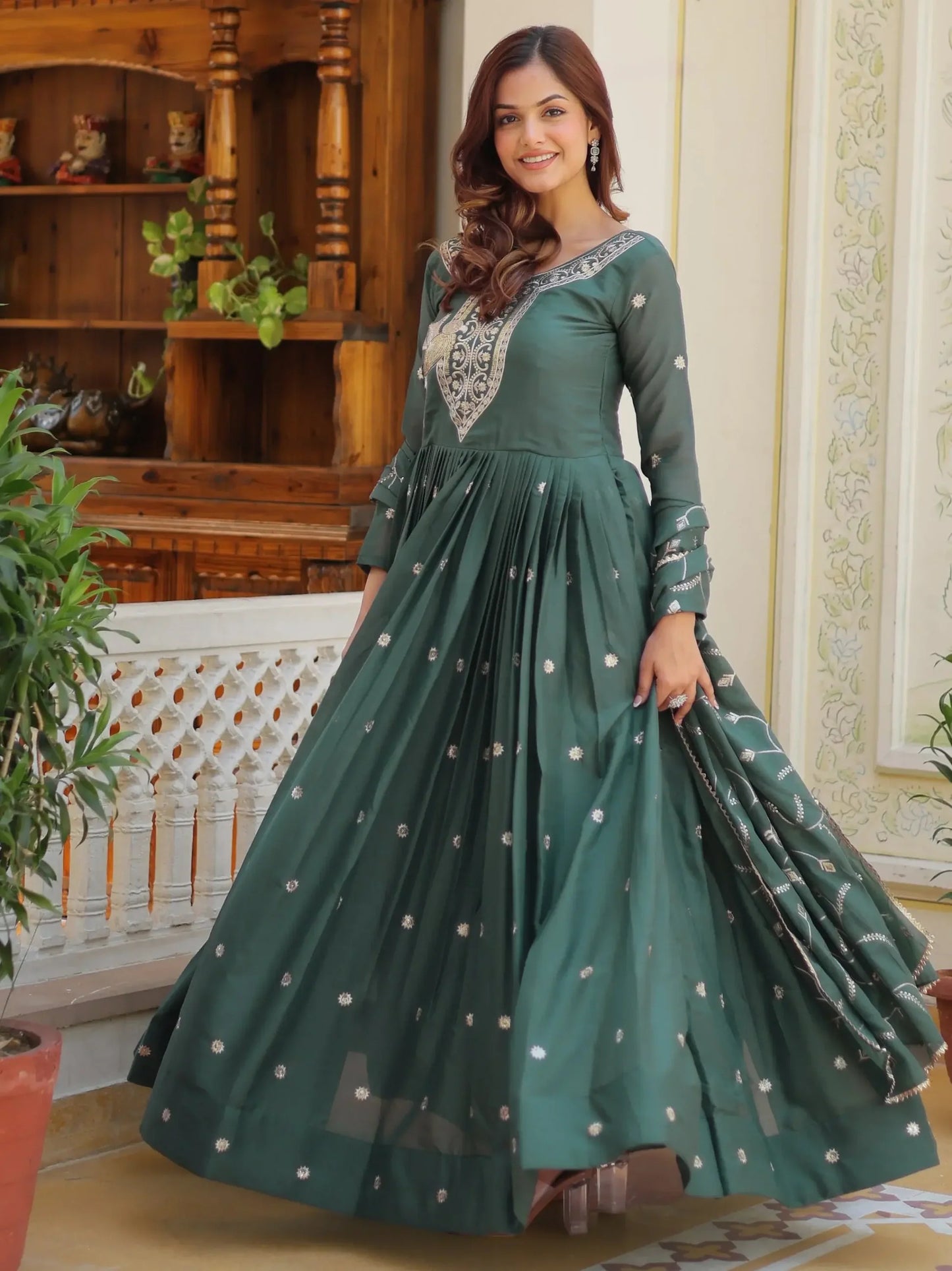 Elegantes Grünes Georgette Anarkali