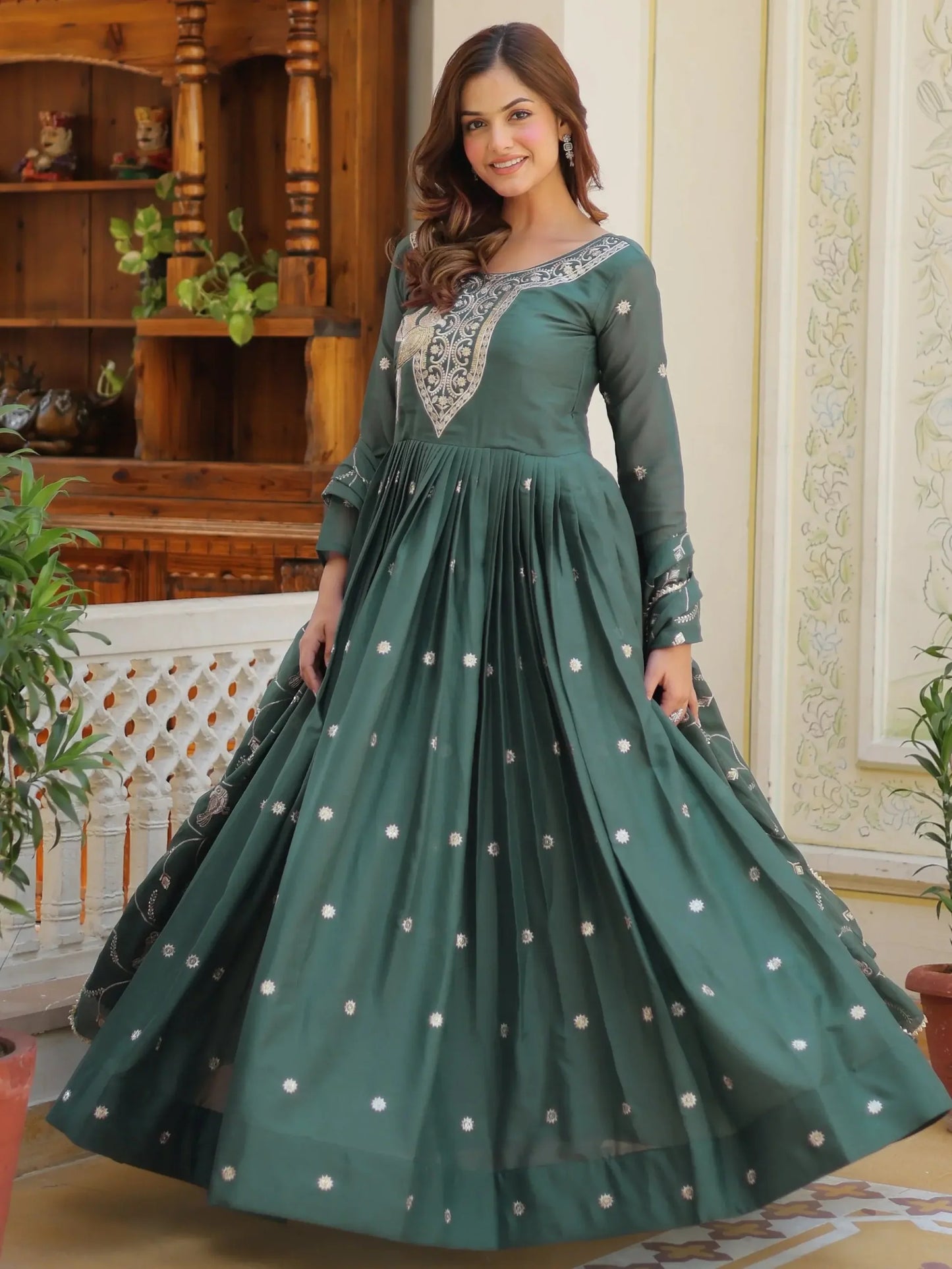 Elegantes Grünes Georgette Anarkali